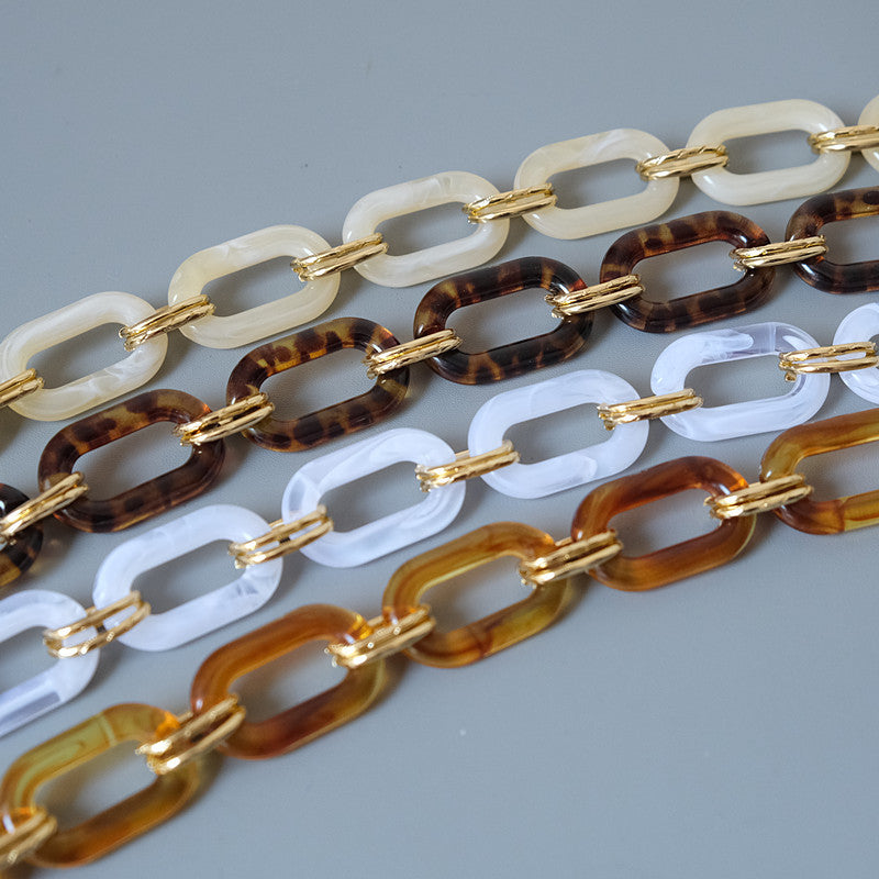 The Acrylic Chain Strap Short - Cream – Fawn Design